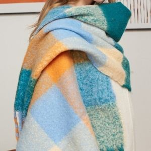 Plaid Scarf NEW! ( sealed in polybag)